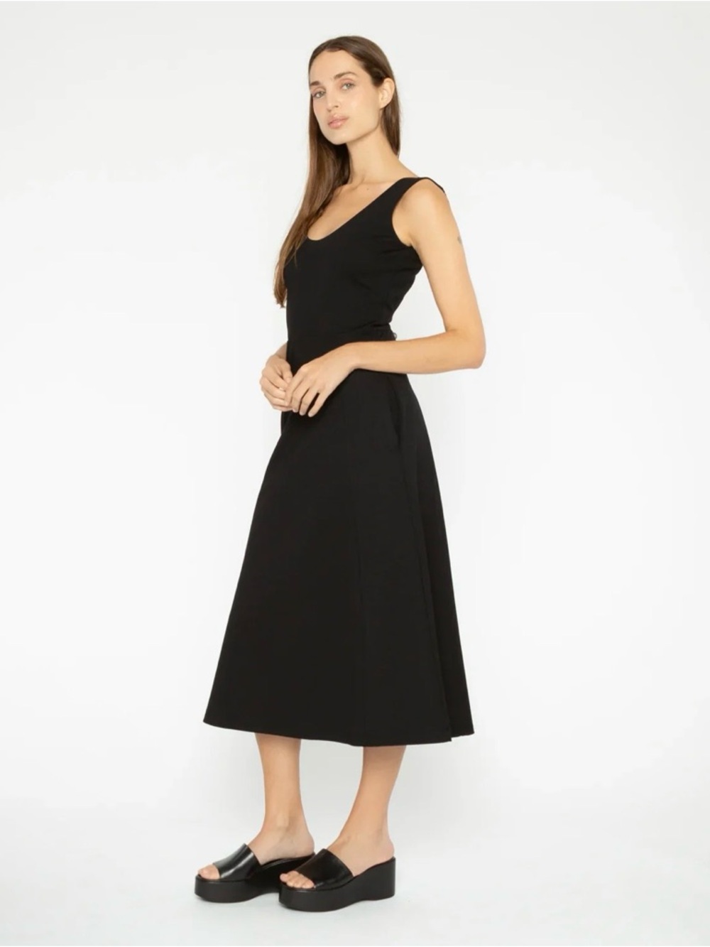 RIPLEY RADER - Ponte Knit Scoop Neck Midi Pockets  Dress Size M